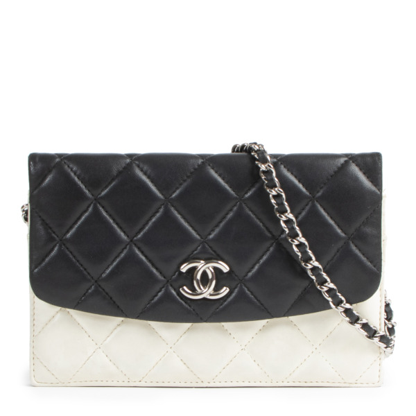 chanel woc white