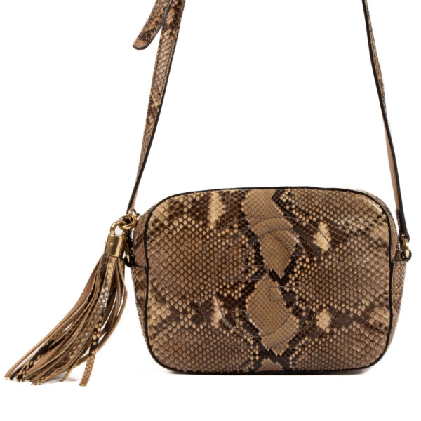 【GUCCI】SOHO CROSSBODY BAG Gucci Soho Off White Leather Handbag Crossbody Clutch Ivory