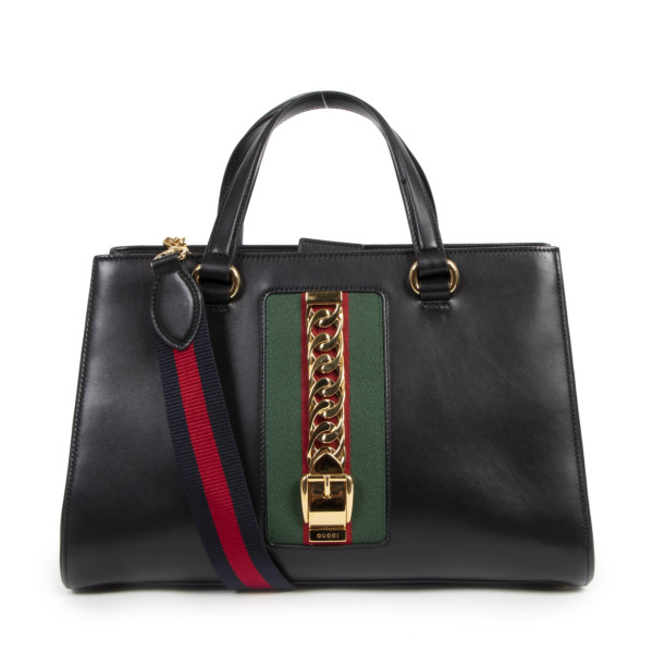 GUCCI Sylvie Web Slingback ブラック レザーパンプス関税送料込 Gucci Women's Sylvie Web Leather Slingback Heels Pumps in