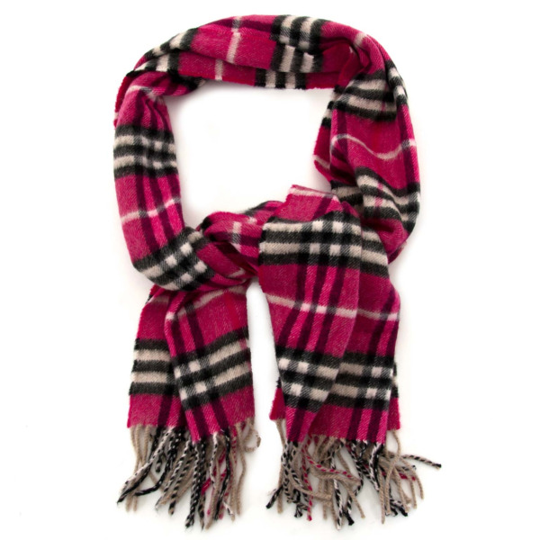 【関税&送料込み】Burberry Reversible Scarf With Pink Acce burberry-checked-scarf-pink-