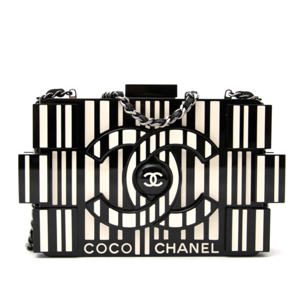 Chanel lego clutch bag plexiglass black and white Labellov Buy and Sell  Authentic Luxury