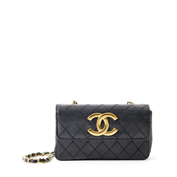 Rare Chanel Vintage 60s Mademoiselle Quilted Velvet Bag ○ Labellov ○ Buy  and Sell Authentic Luxury