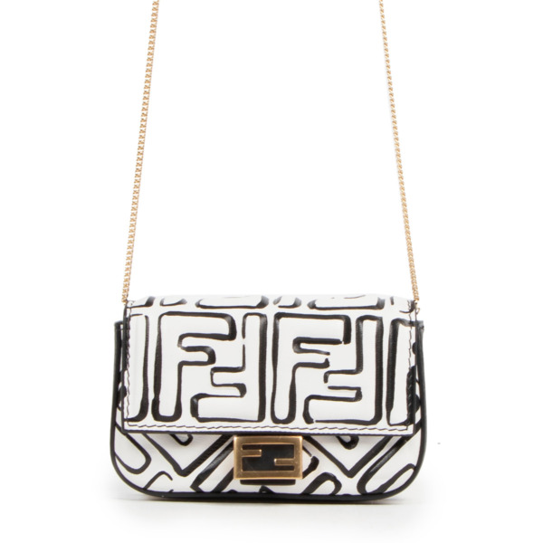 Fendi baguette black and white hot sale
