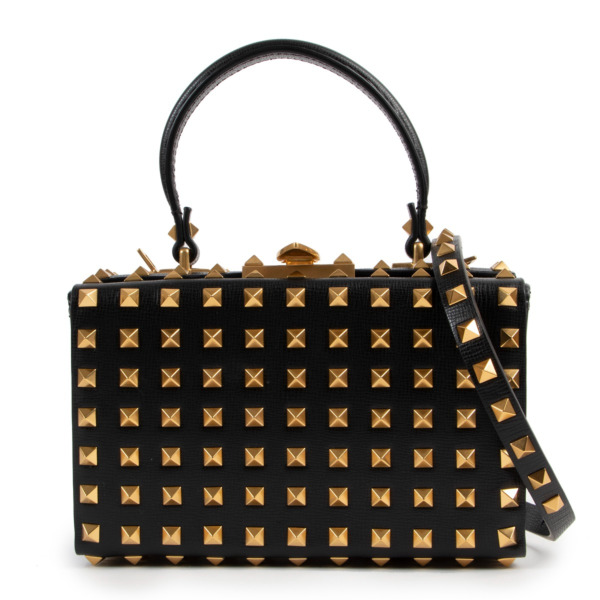 Valentino Garavani Rockstud Alcove - YouTube