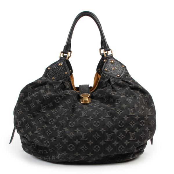 Louis Vuitton Black Monogram Mahina Denim XS ref.340452 - Joli Closet