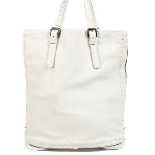 現在開催中のキャンペーン＆お得情報 Bottega Veneta Milk White Leather Zip Around Tote Bag 小物