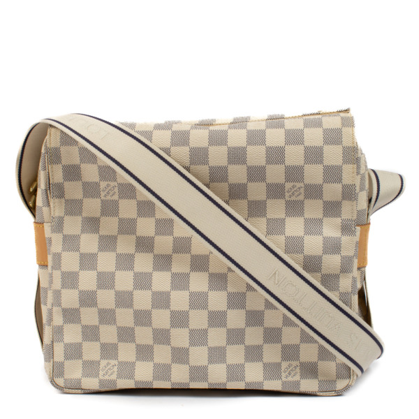 バッグ Louis Vuitton Naviglio Damier Azur Louis Vuitton Damier Azur Naviglio Messenger Bag ○ Labellov