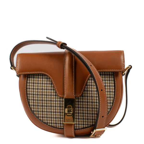 Celine Natural Calfskin Houndstooth Small Besace 16 Bag Labellov Buy and Sell Authentic Luxury