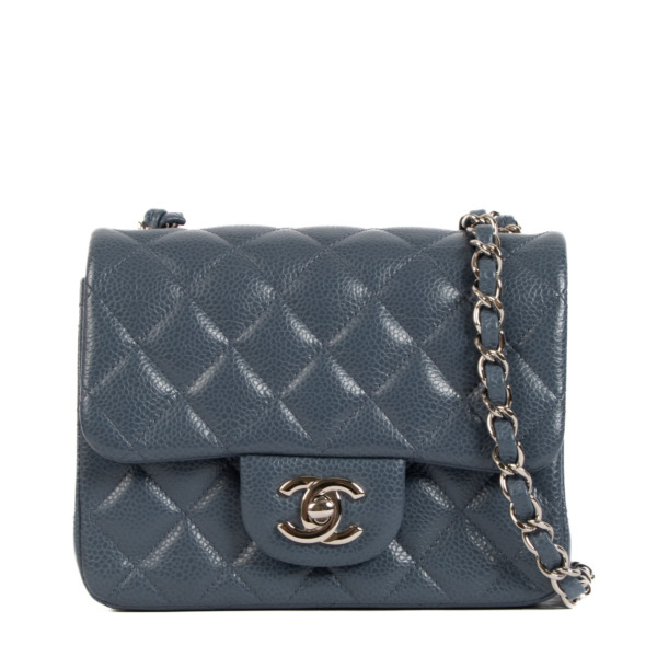 ll03809_chanel_blue_quilted_le