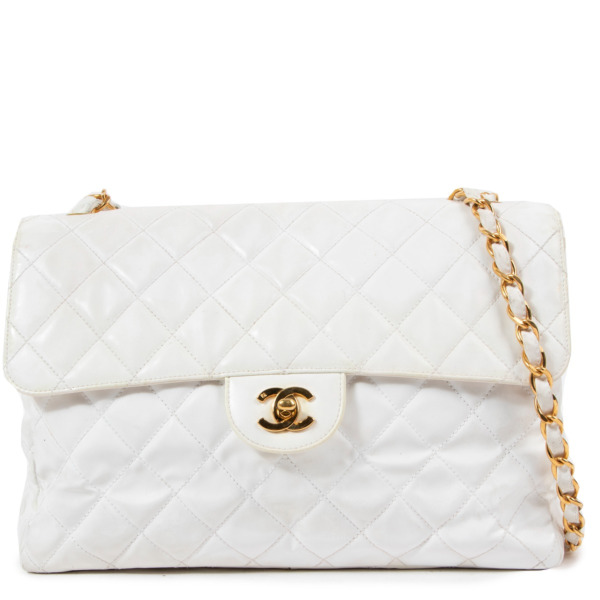 Chanel Vintage White Polyester Jumbo Classic Flap Bag ○ Labellov ○ Buy and  Sell Authentic Luxury