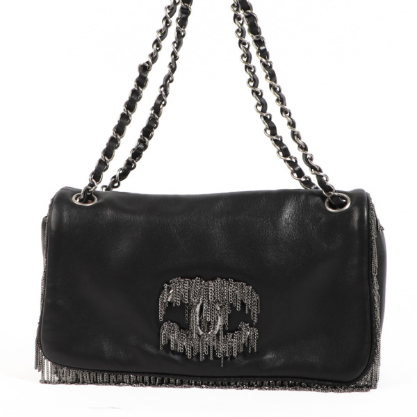 ll07867_chanel_black_leather_m