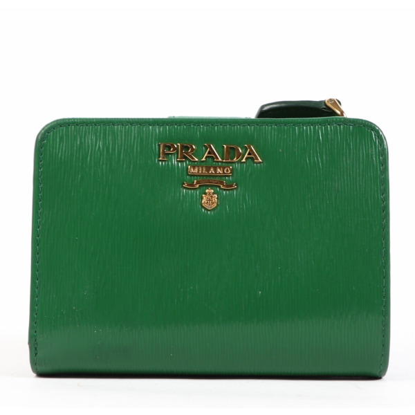 Prada Green Leather Wallet Labellov Buy and Sell Authentic Luxury