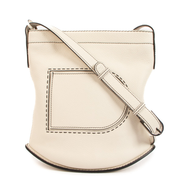 DELVAUX☆Pin D Multifunction Tourterelle I Ivory_直営店買付 Pin （パン） | デルヴォー公式サイト
