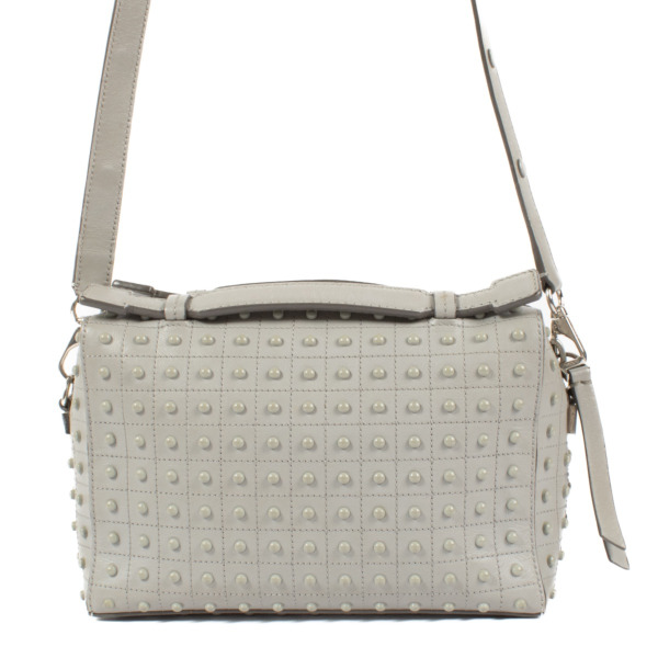 TOD'S グレー レザー Gommino Bag Small Tod's Grey Gommino Bag ○ Labellov ○ Buy and Sell Authentic