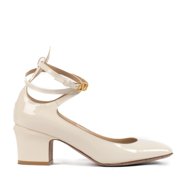 Valentino Garavani White Patent Tan Go Heels Size 37 Labellov Buy and Sell Authentic Luxury