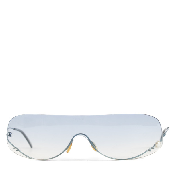 Chanel Blue Ombre 4045H Pearl Rimless Sunglasses ○ Labellov