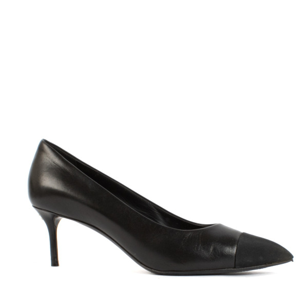 Chanel 16A Black Lambskin Pointy Cap Toe Pumps Size 39 1 2 Labellov Buy and Sell Authentic Luxury