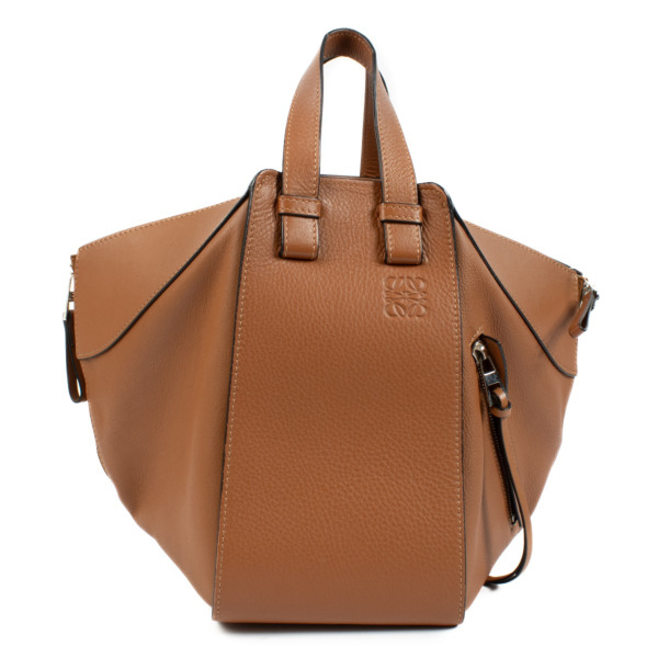 Loewe Camel Small Hammock ○ Labellov ○ Buy and Sell Authentic Luxury