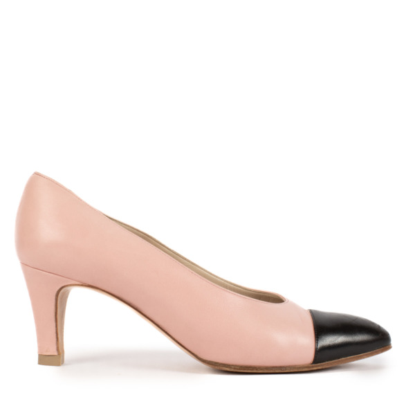 Chanel ヒール　薄いピンク　37 Chanel Pink CC Sandals - size 37,5 ○ Labellov ○ Buy and