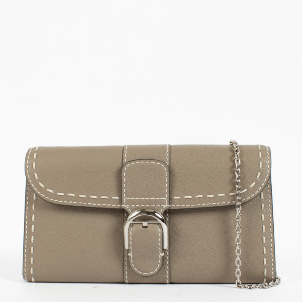 【DELVAUX直営店】Livre Wallet Delvaux Tourterelle Calf Surpiqué Brillant Chain Wallet