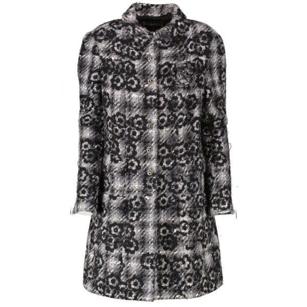 ll18218_chanel_grey_jacket_and