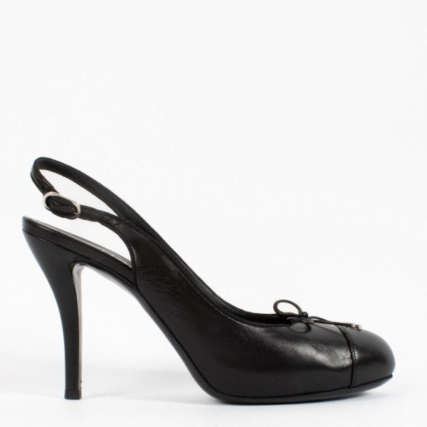 CHANEL 黒 レザー ミュール Chanel Black Leather CC Pumps - Size 41 ○ Labellov ○ Buy