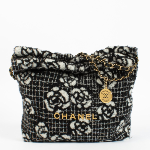 ll20193_chanel_tweed_shoulder_