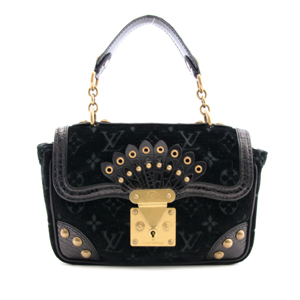 louis-vuitton-black-velvet-