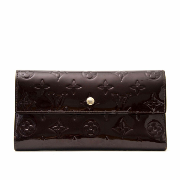 Louis Vuitton Amarante Patent Sarah Wallet ○ Labellov ○ Buy and