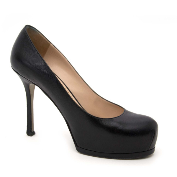 Yves Saint Laurent Black Leather Tribute Two Pump - size 37